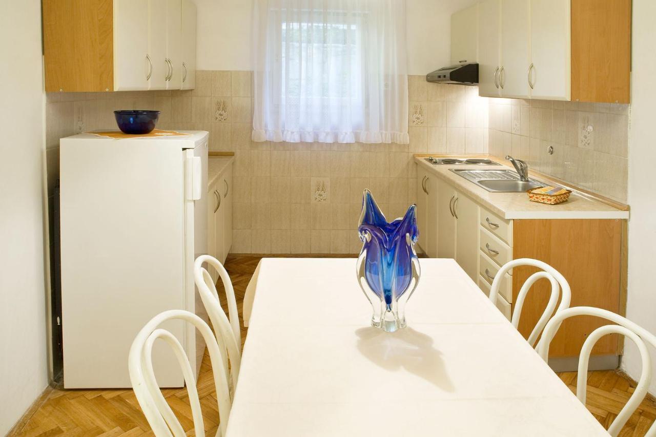 Apartments Lina 2023 라벡 외부 사진